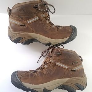 Keen womens mid Hiking boots Targhee II